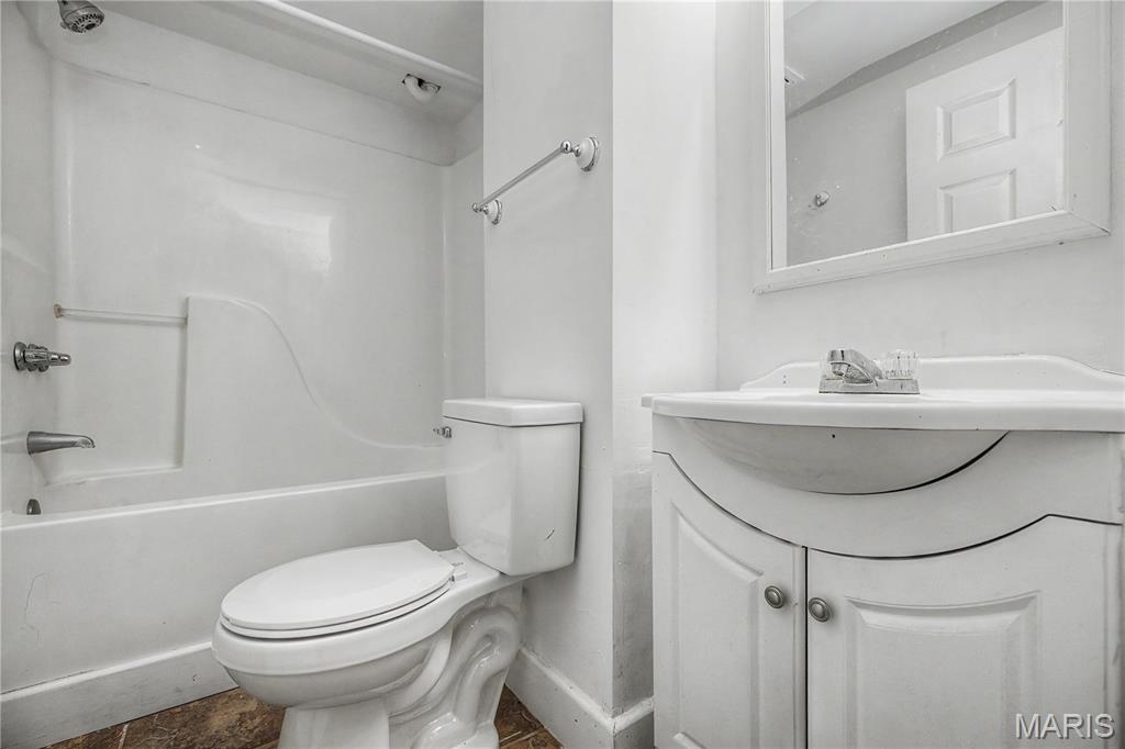 5587 Ems Road Property Photo 19