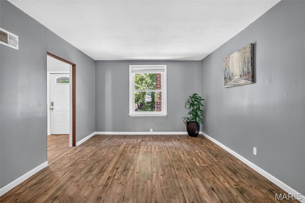 4725 Terrace Avenue Property Photo 3