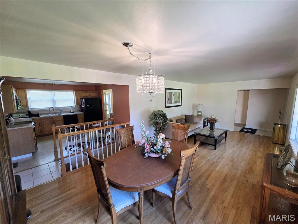2130 Canterbury Drive Property Photo 6