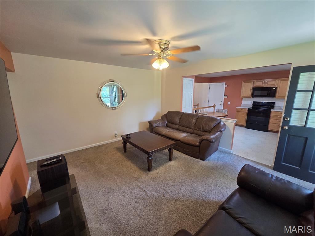 2130 Canterbury Drive Property Photo 11