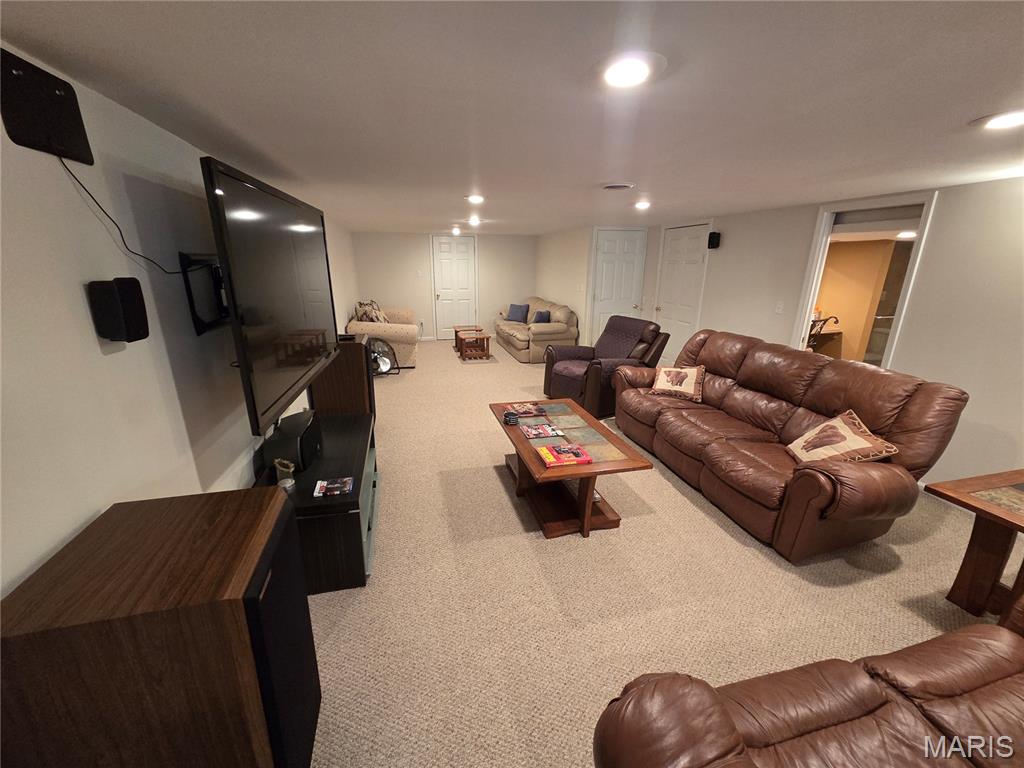 2130 Canterbury Drive Property Photo 21