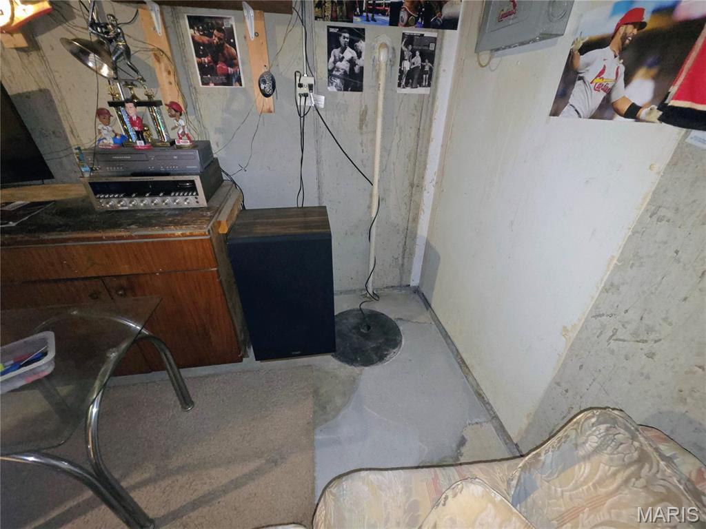 2130 Canterbury Drive Property Photo 33