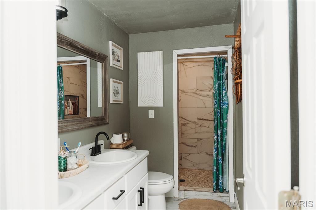 2815 W Lakeview Drive Property Photo 21