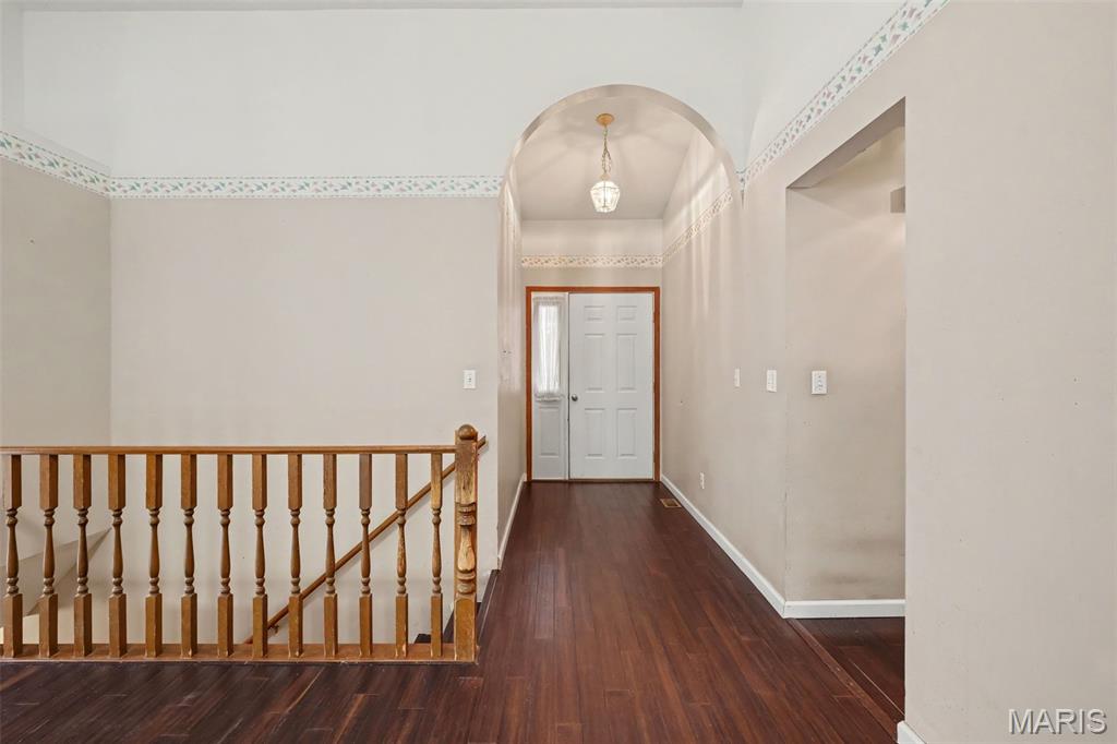 875 Crider Lane Property Photo 4