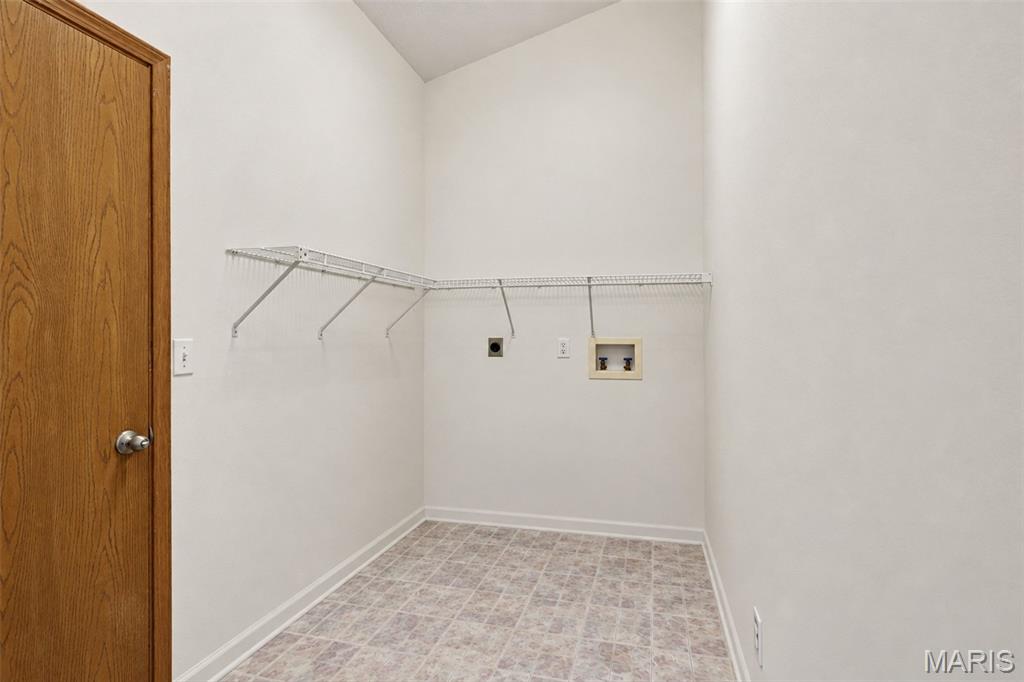 875 Crider Lane Property Photo 10