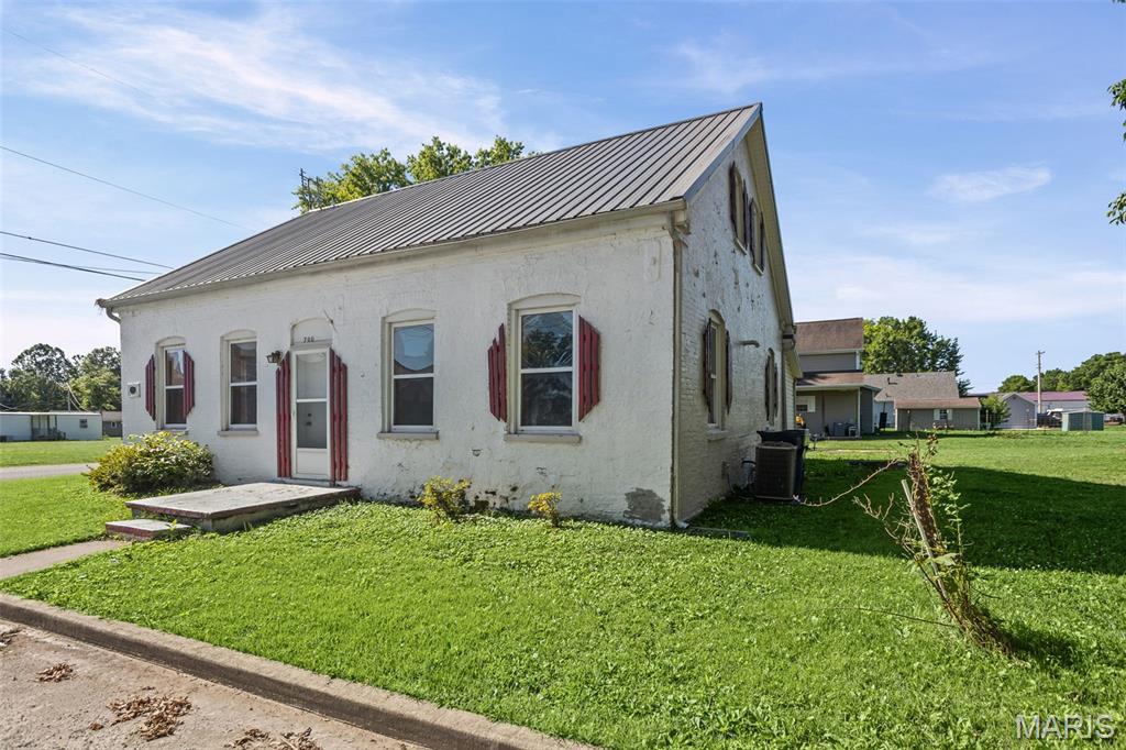 700 Walnut Street Property Photo 4