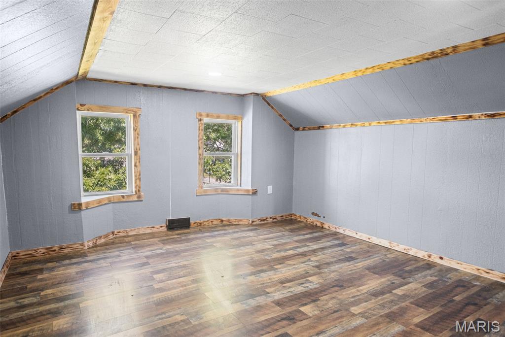 700 Walnut Street Property Photo 37