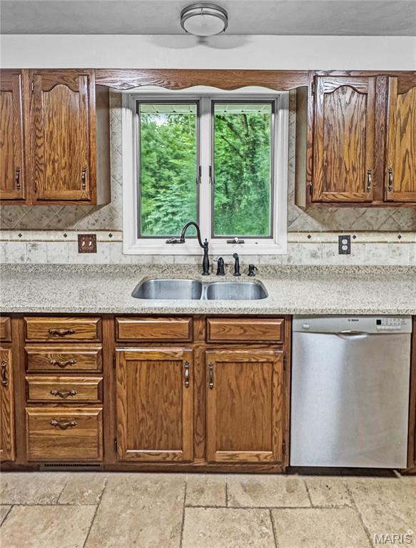 4600 Hilltop Drive Property Photo 17