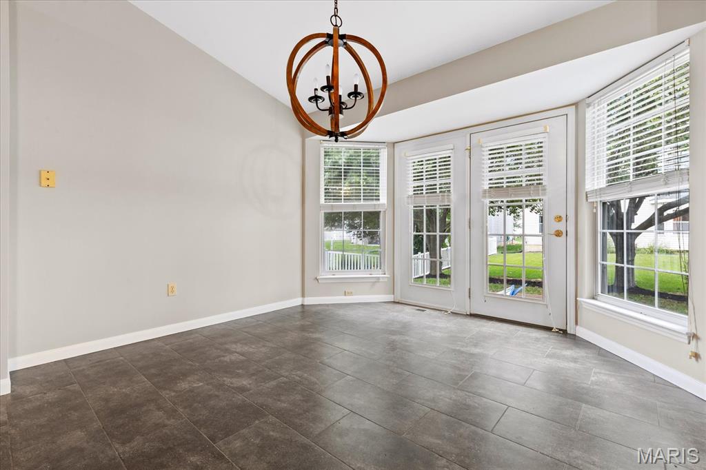8010 Knights Crossing Drive Property Photo 6
