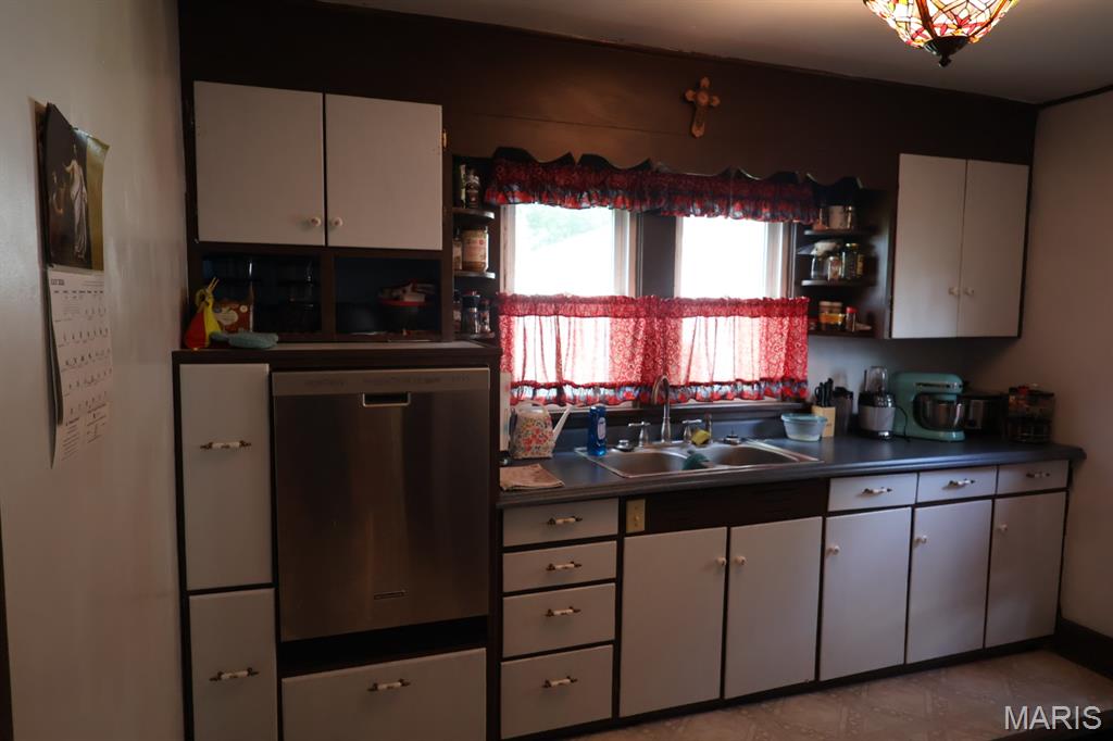 108 Elm Street Property Photo 13