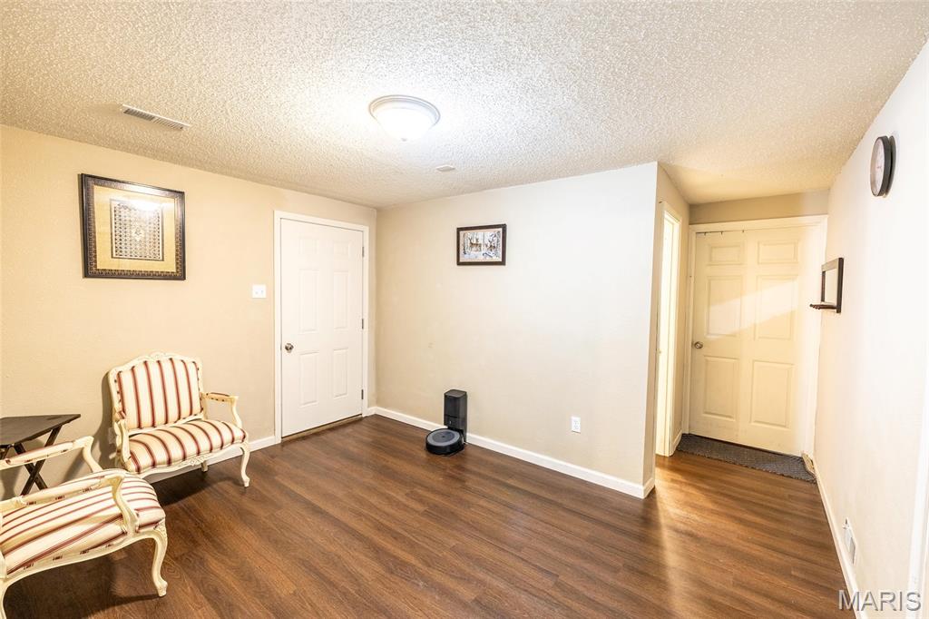 614 N Mount Auburn Road Property Photo 26