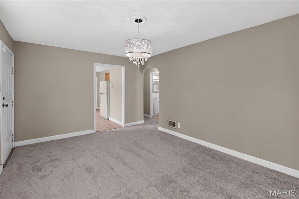 10183 Cloverdale Drive Property Photo 6