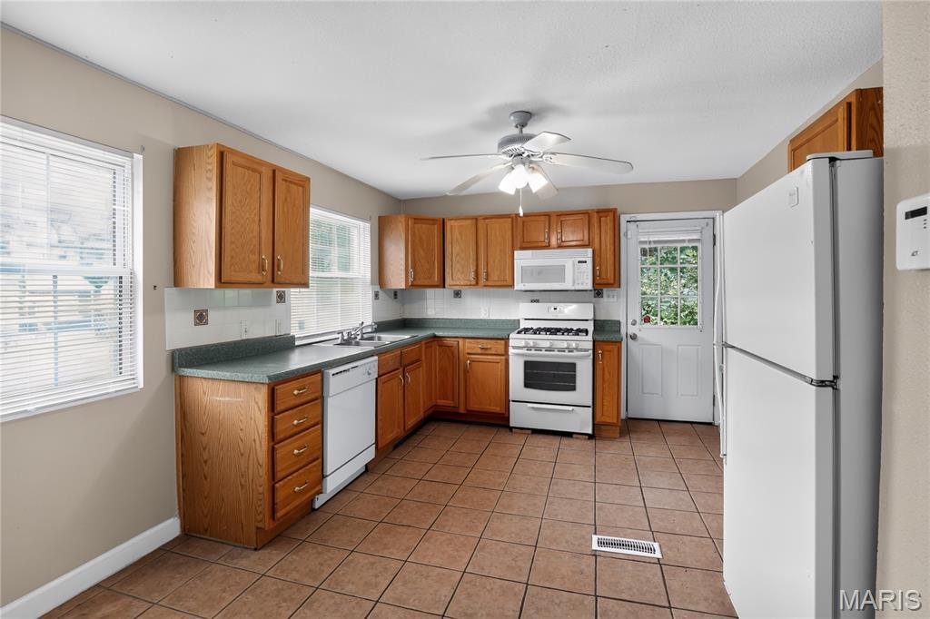 10183 Cloverdale Drive Property Photo 8