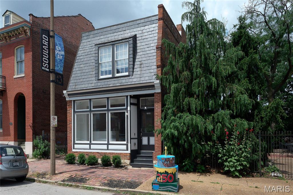 1915 S 12th Street Property Photo 1
