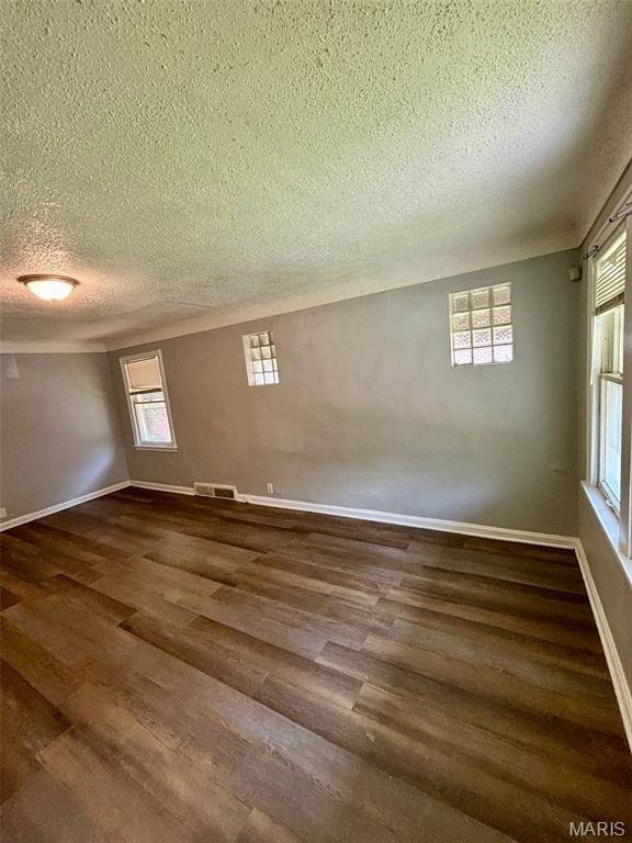 6035 Margaretta Avenue Property Photo 3