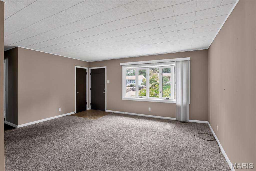 1027 Renshaw Drive Property Photo 7