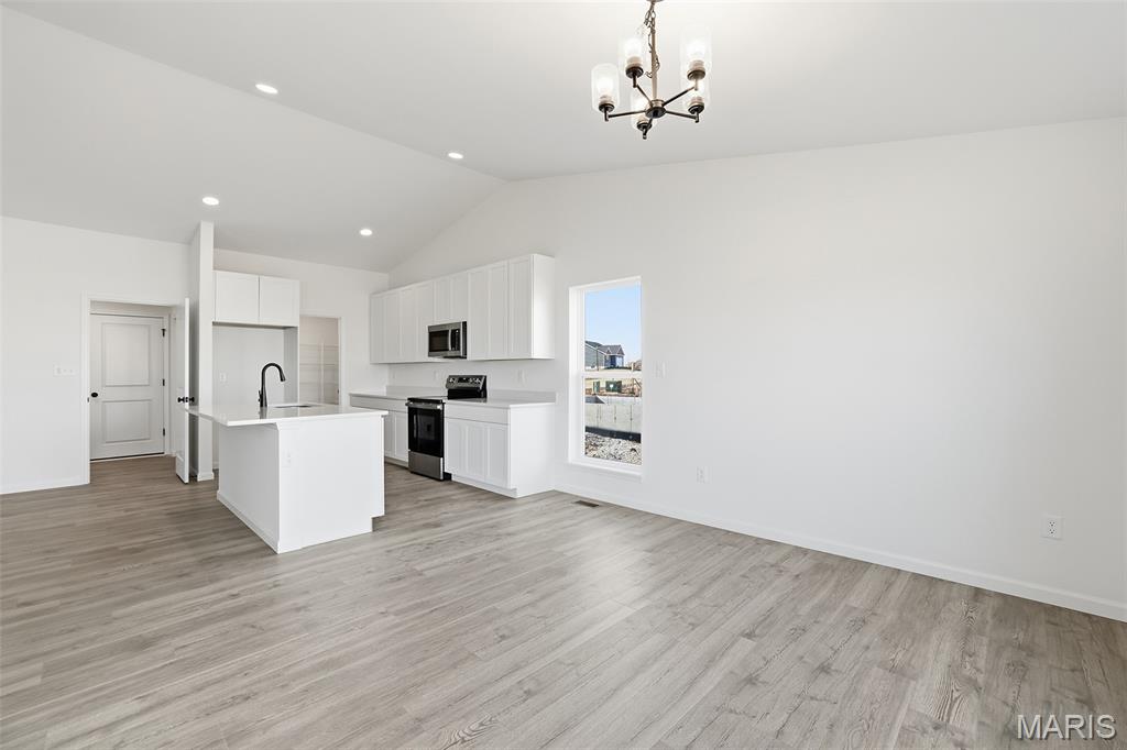 4605 Bella Terra Drive Property Photo 5