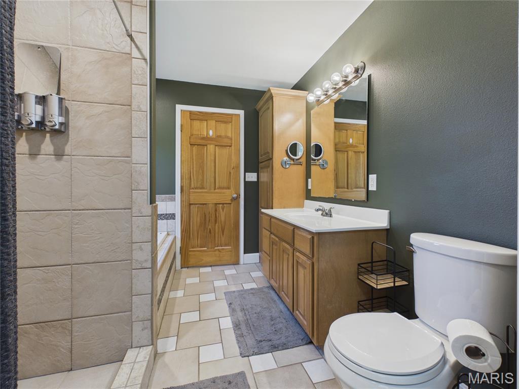 22410 Beaumont Road Property Photo 16