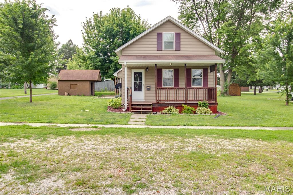 821 Locust Street Property Photo 1