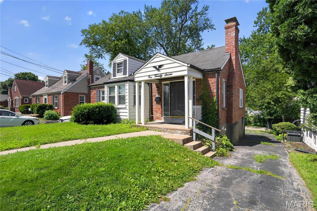 127 S Hartnett Avenue
