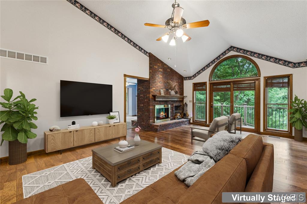 2792 Riebold Circle Property Photo 4