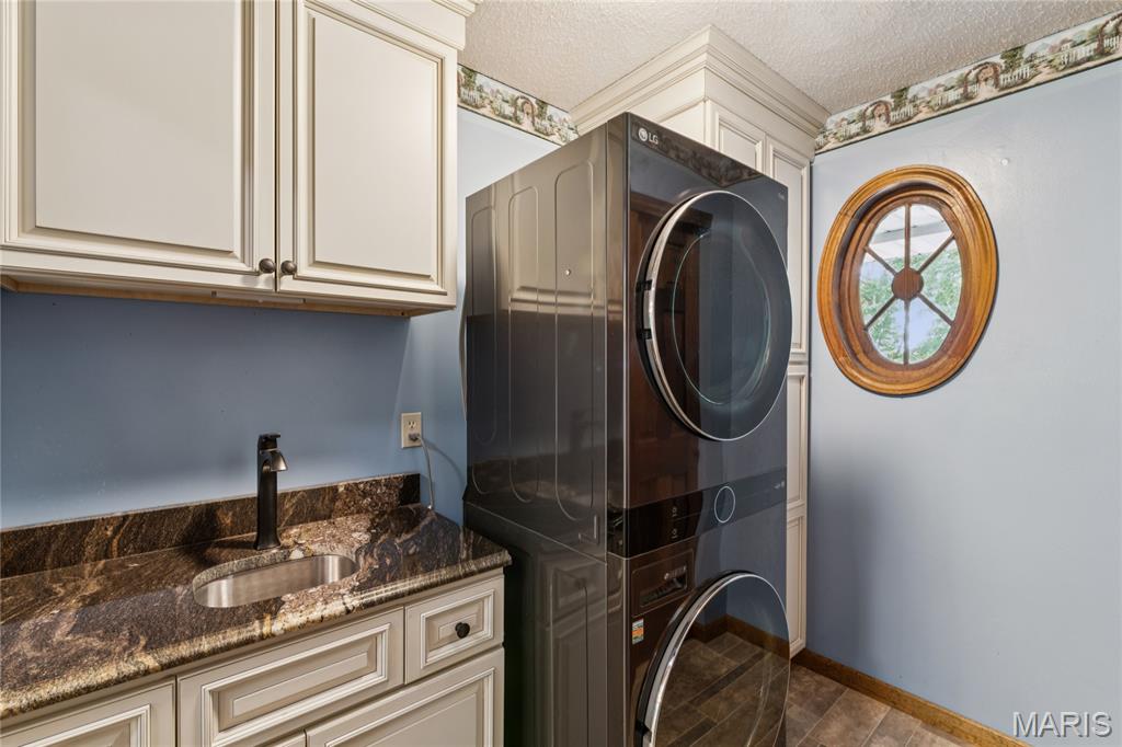 2792 Riebold Circle Property Photo 18