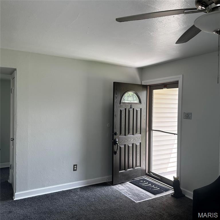 6227 Evergreen Boulevard Property Photo 2