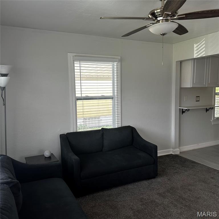 6227 Evergreen Boulevard Property Photo 3
