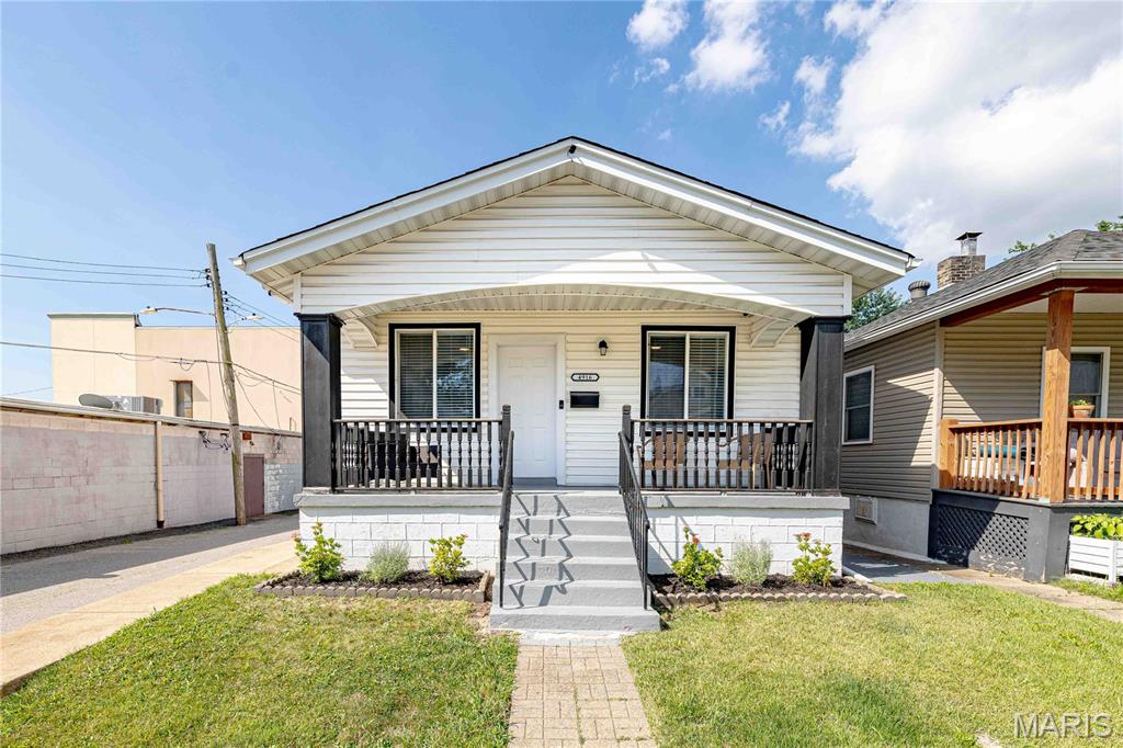4916 Blow Street Property Photo 1