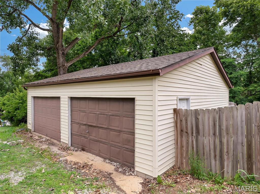 8906 Riverview Drive Property Photo 2