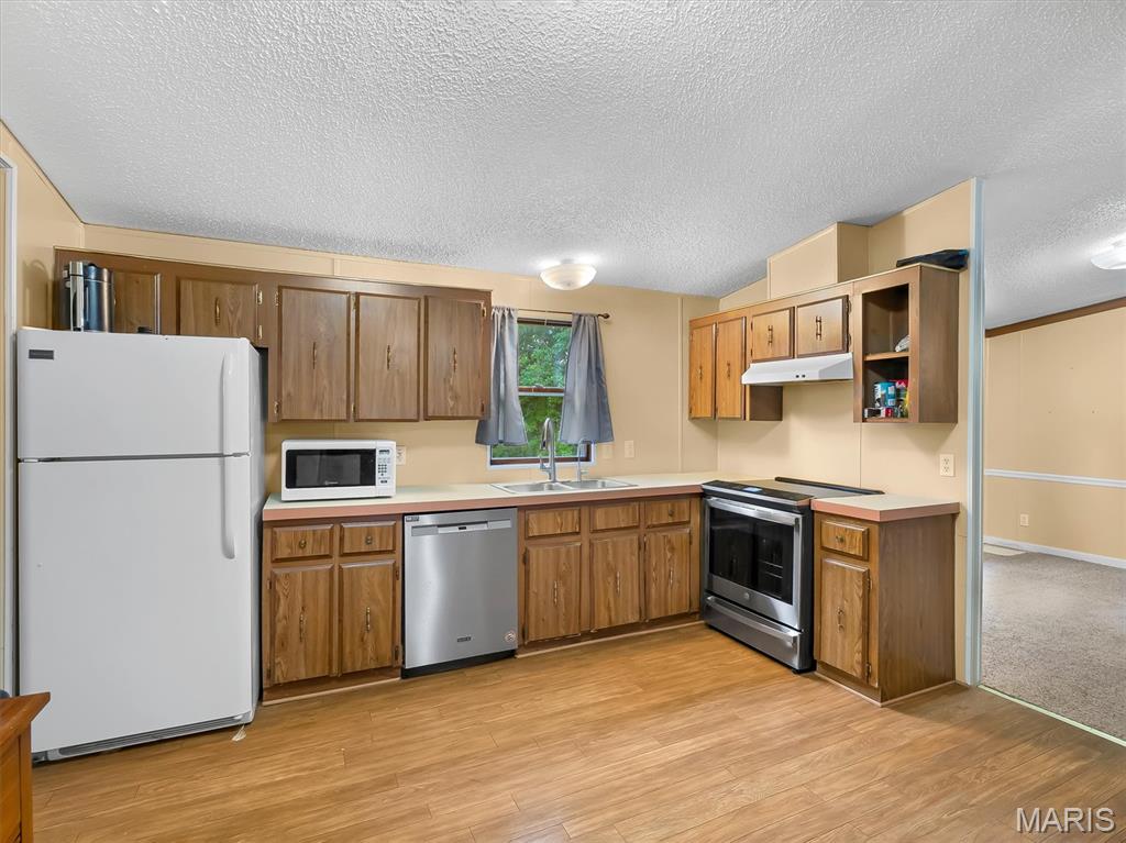 8906 Riverview Drive Property Photo 6