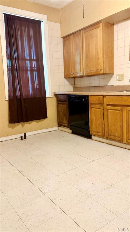 5420 Queens Avenue Property Photo 9