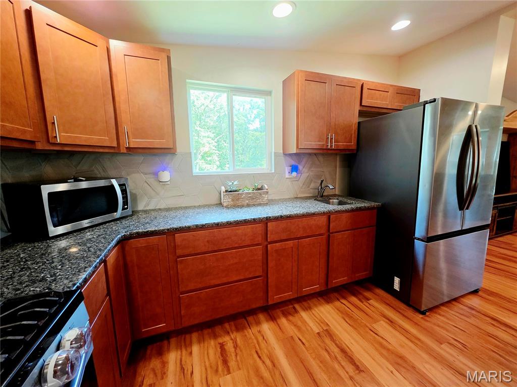 25484 Sky Drive Property Photo 8