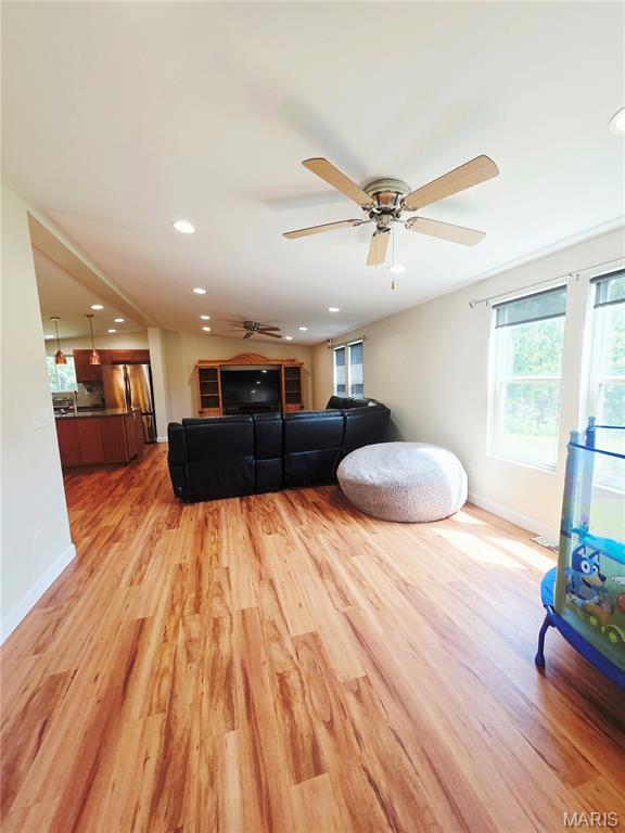 25484 Sky Drive Property Photo 11
