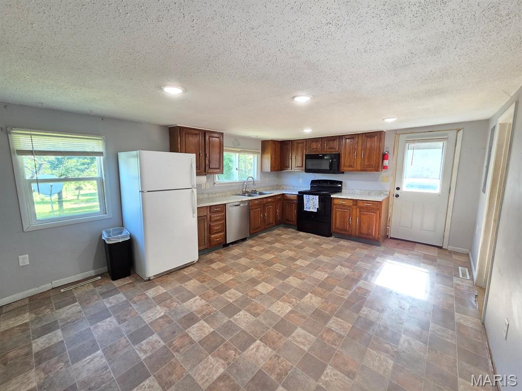 20881 Main Street Property Photo 5