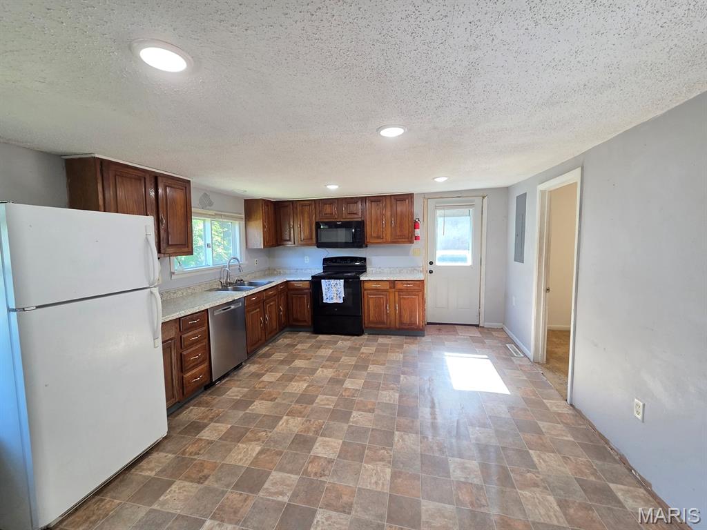 20881 Main Street Property Photo 6