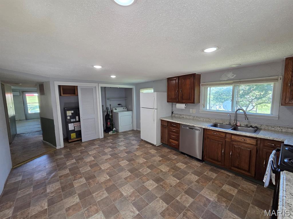 20881 Main Street Property Photo 8