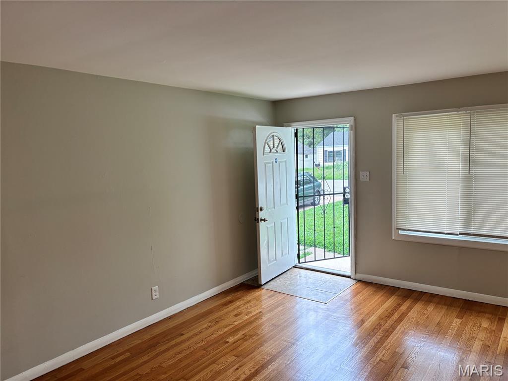 9710 Balboa Drive Property Photo 4