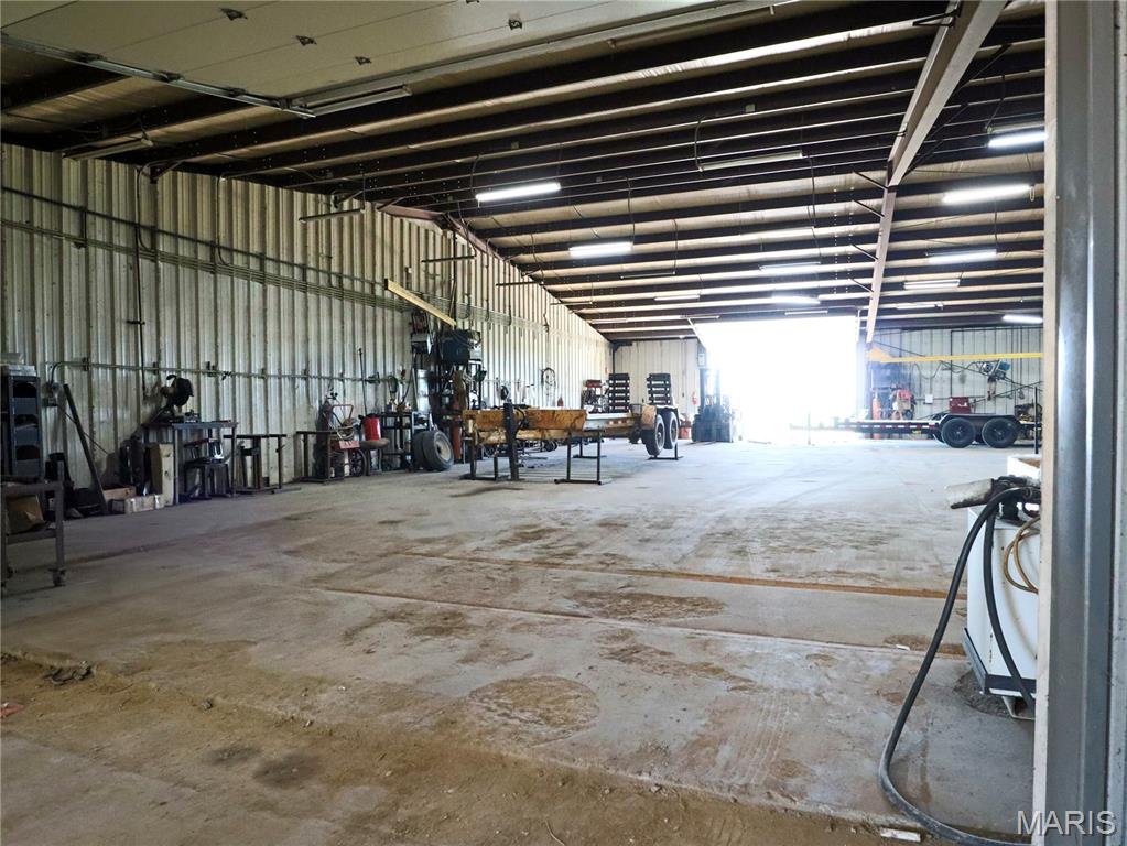 2946 State Highway V Property Photo 32