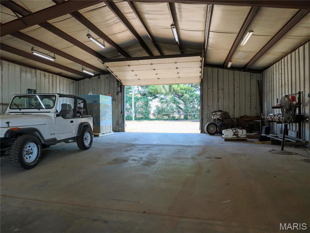 2946 State Highway V Property Photo 33