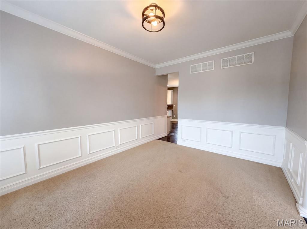 819 Harding Street Property Photo 7