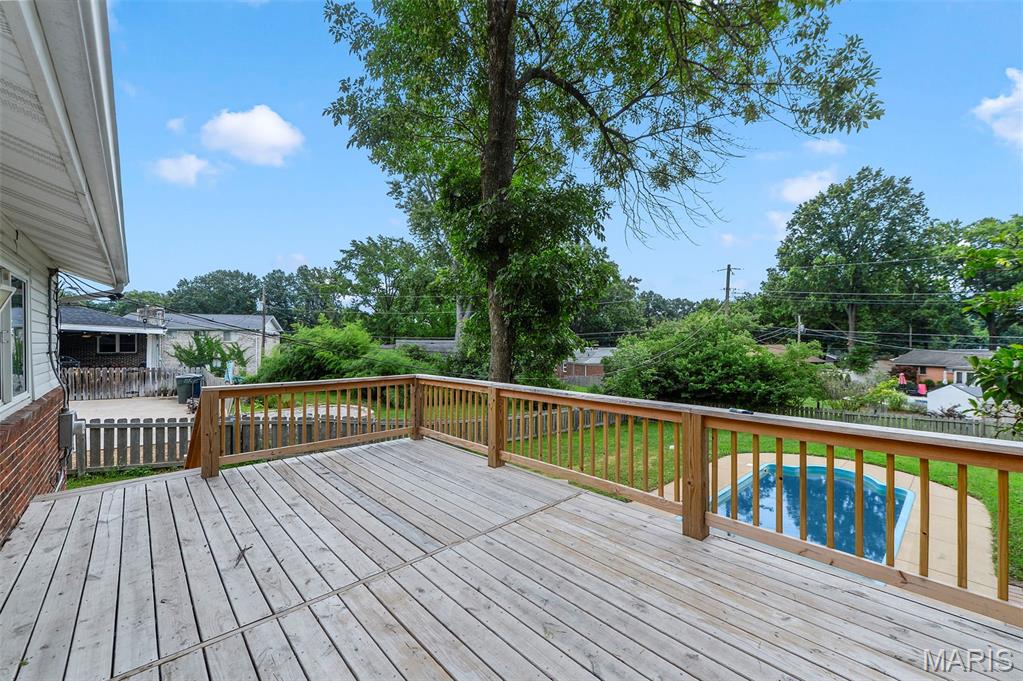 1004 Bridgeport Drive Property Photo 40