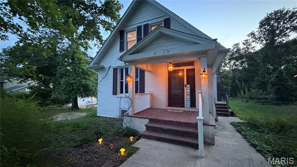 2703 Summit Avenue Property Photo 1