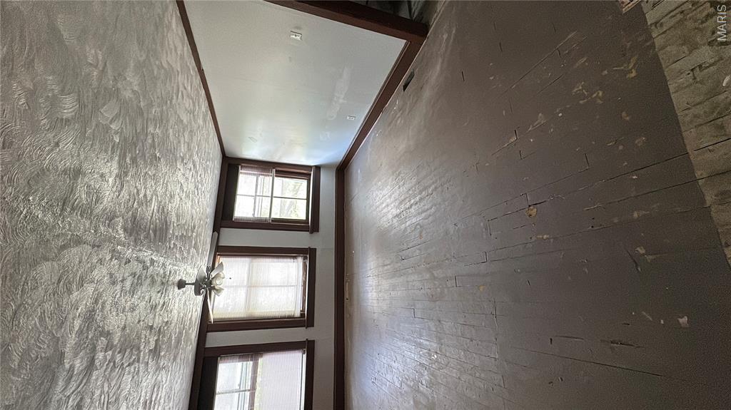 7116 S Broadway Property Photo 8