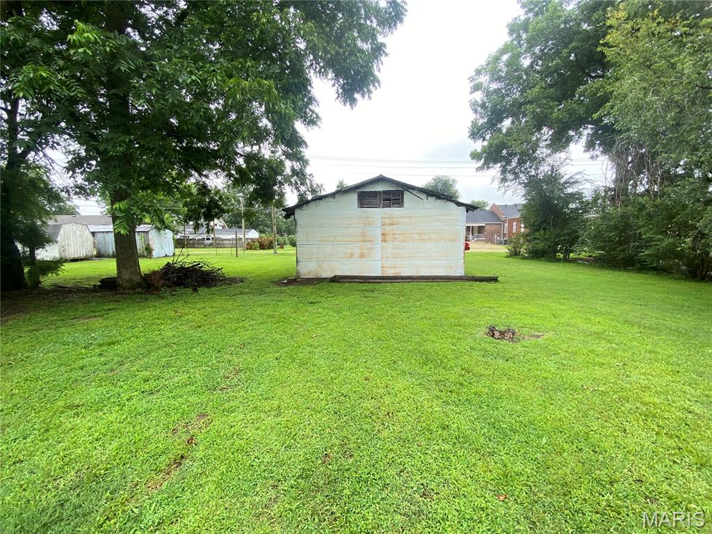 1 E Howard Property Photo 15