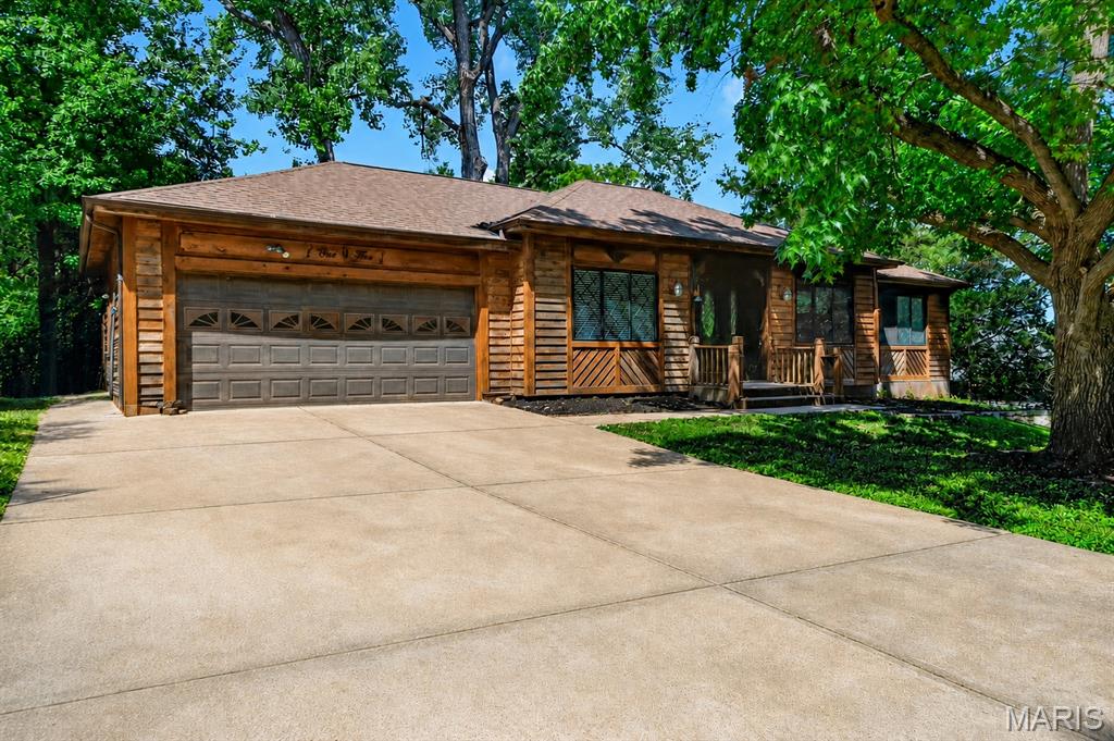 105 Willow Drive Property Photo 4