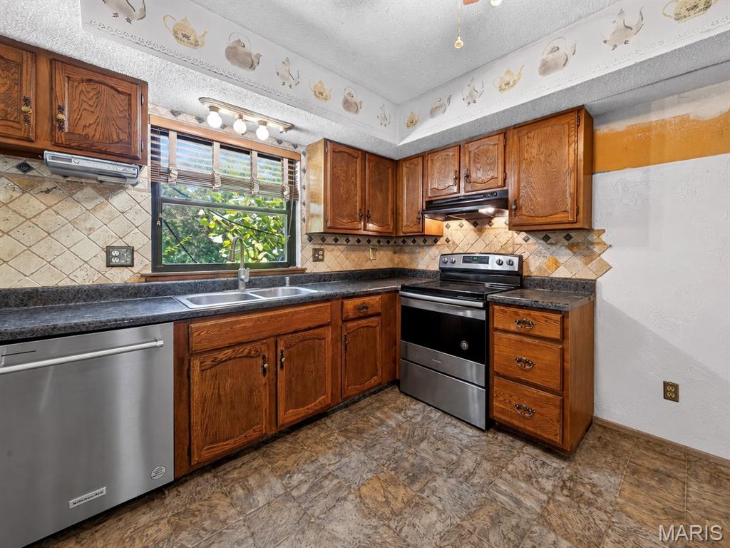 105 Willow Drive Property Photo 15