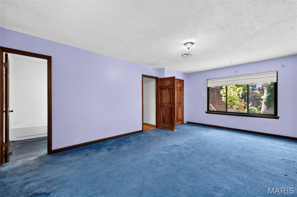 105 Willow Drive Property Photo 31