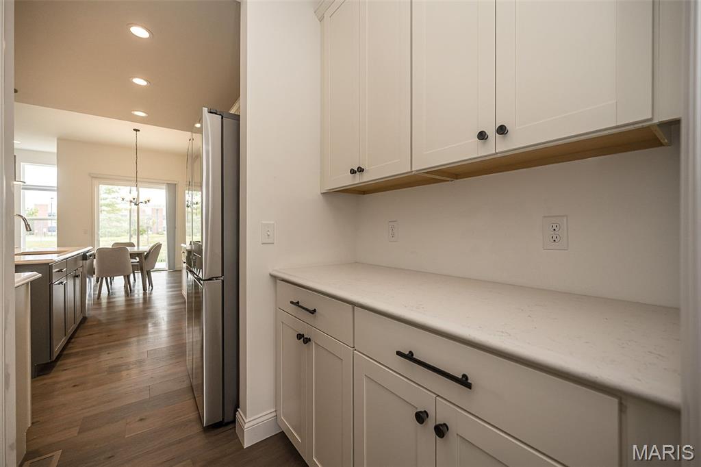 325 Gailin Drive Property Photo 10