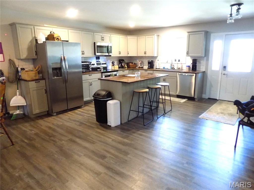 1021 Morrell Avenue Property Photo 7
